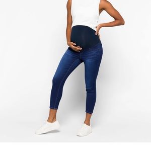 Butter Ankle Skinny Maternity Jeans
1822 DENIM
